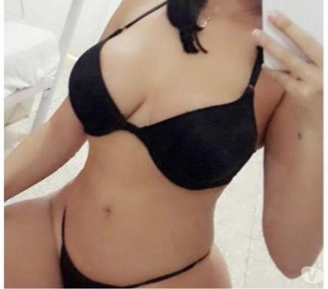 Belle fille pulpeuse pour massage