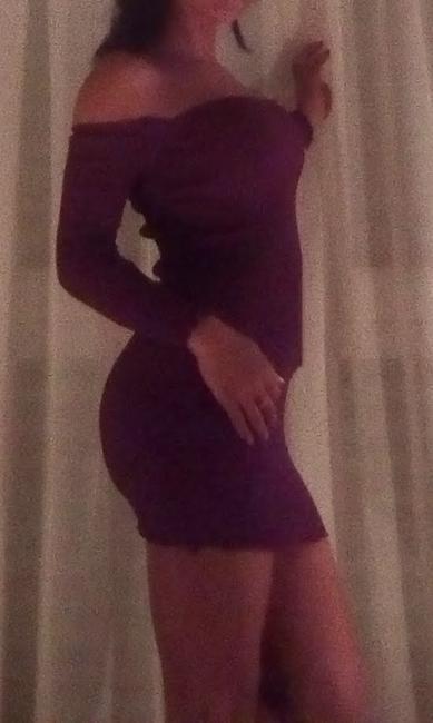 Ravissante brune sexy